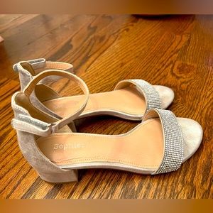 Beautiful silver small high dress shoes!